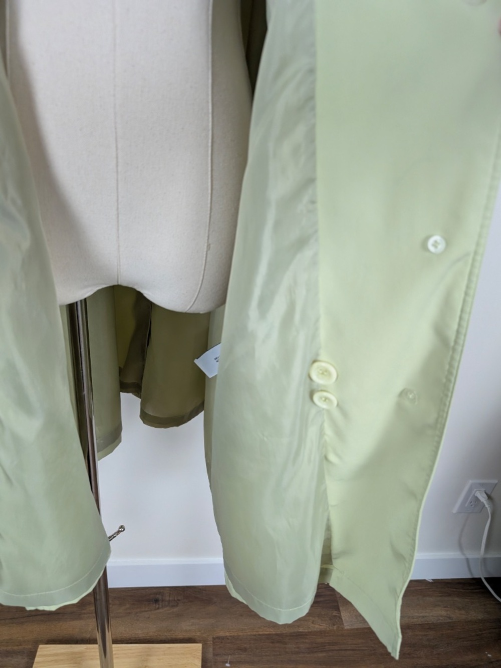 Vintage Emblem Pastel Green Trench Coat Size Large Parisian - Picture 6 of 15